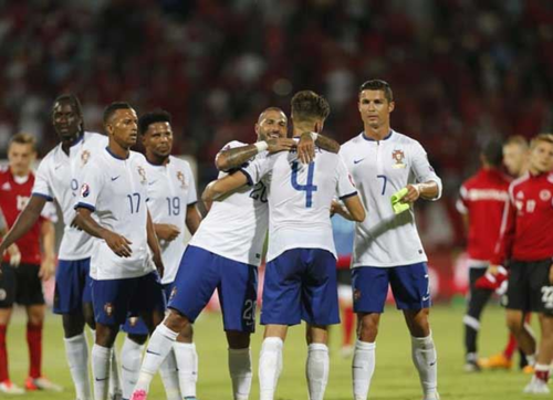 abraço a miguel.jpg abraço a miguel.jpg