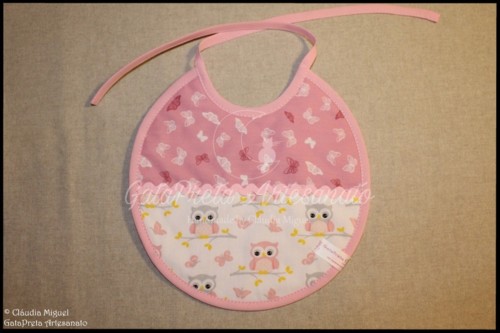 Fralda, babete e prendedor Mochinhos e BorboletasI