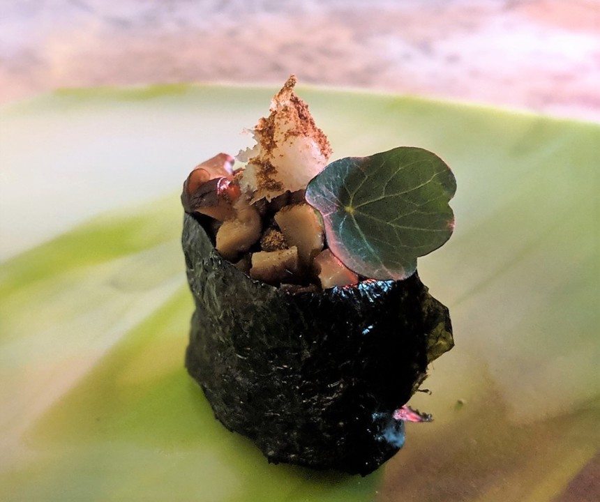 00100dPORTRAIT_00100_BURST20190423210200909_COVER.