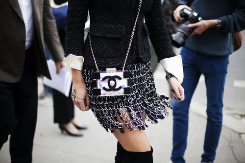 los_bolsos_mas_locos_de_chanel_a_lo_largo_de_la_hi