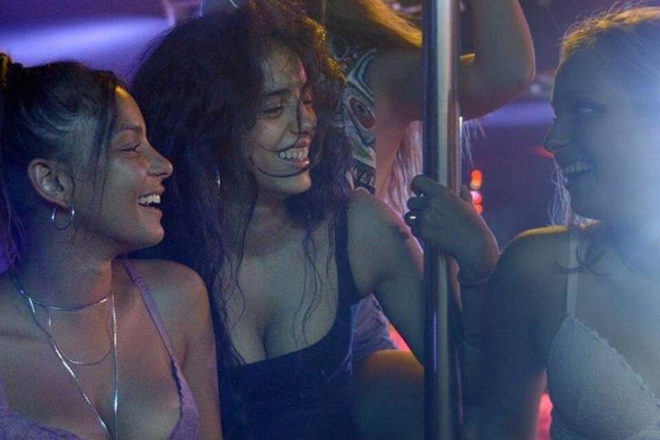 xMV5BYzQ5ZWY3NWMtNDU2Ny00MWMxLWI1ZjQtYmYwMzIwN2E3Z