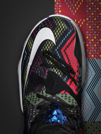 SP16_BHM_BB_LEBRON_toe_det_51726.jpg SP16_BHM_BB_LEBRON_toe_det_51726.jpg