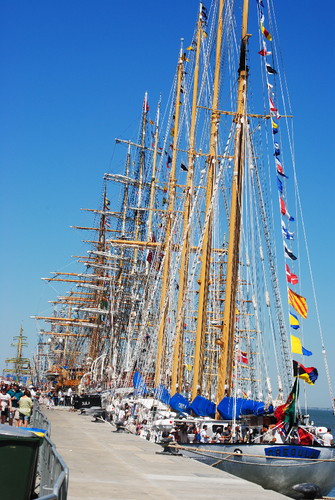 Mastros e vergas em descanso