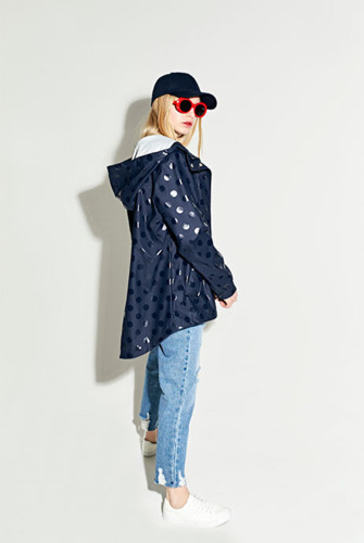 Primark-SS18-Womenswear-Polka-Dots-Blue-Raincoat-4