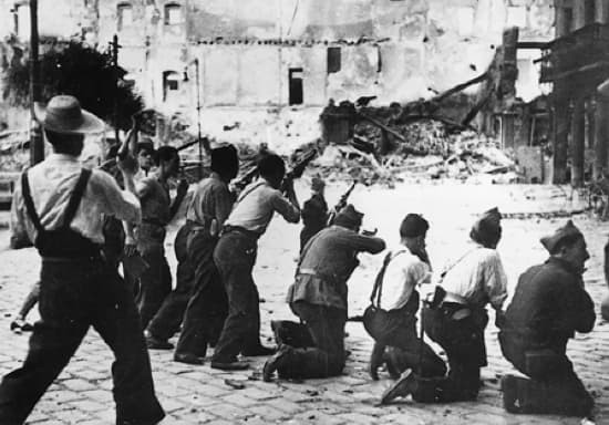 1313316-Le_siège_de_lAlcázar_de_Tolède.jpg 1313316-Le_siège_de_lAlcázar_de_Tolède.jpg