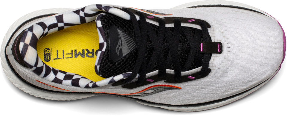 Nova Triumph 19 Saucony.jpeg