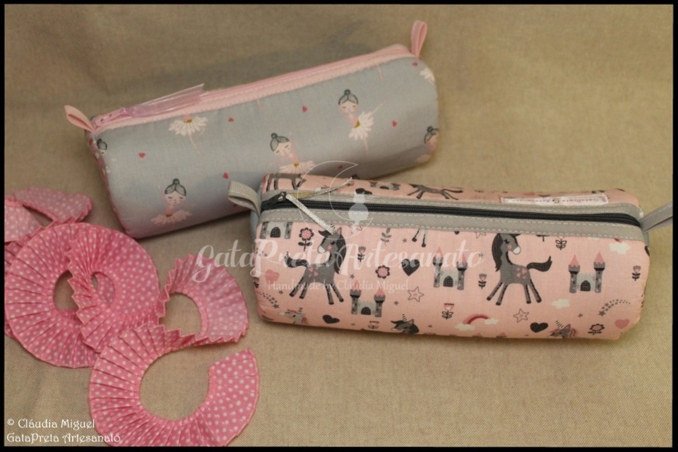 Estojos cilíndricos Bailarinas e Unicórnios1.JPG