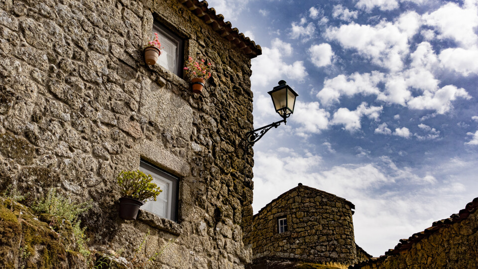 Pormenor do casario em Monsanto.jpg