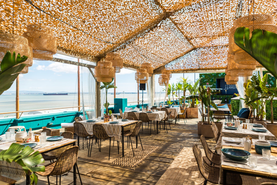 Restaurante Ferroviário (1) Primeira Casa da Rua_ Restaurante Ferroviário (1) Primeira Casa da Rua_