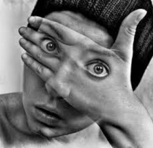 OlhosAtravesDaMao.jpg