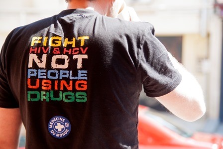 Tshirt-fight hiv&amp;hcv_creditofoto_MdM.jpg