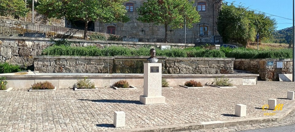 Vila de Cerva - Largo Monsenhor Albertino da Costa