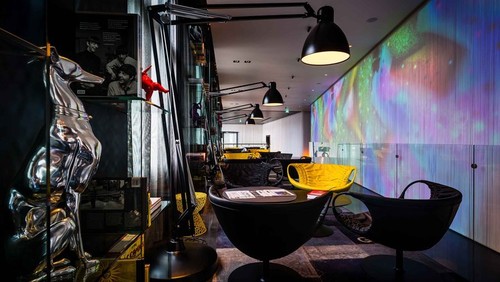 2013-5and33-pwf-0026_library.jpg__780x440_q85_crop