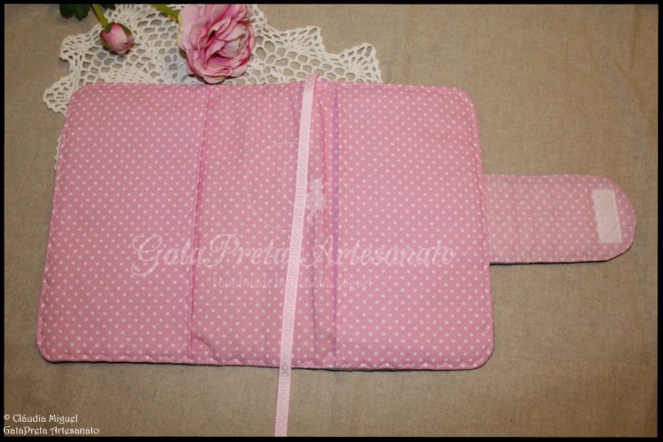 Capa de livros Tiny Roses2.JPG