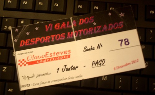 O bilhete de entrada na festa...