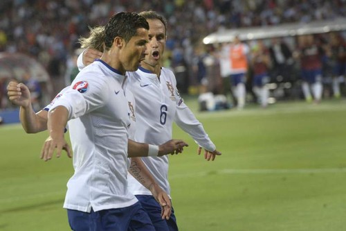 abraço em ierevan.jpg abraço em ierevan.jpg