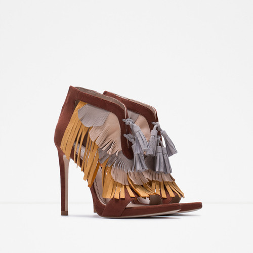 Zara Sandálias franjas tricolor.jpg