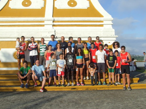 Atletas, organizadores e colaboradores...