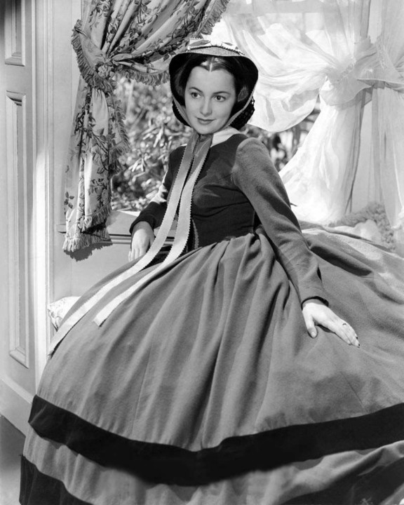 Olivia_de_Havilland_Publicity_Photo_for_Gone_with_