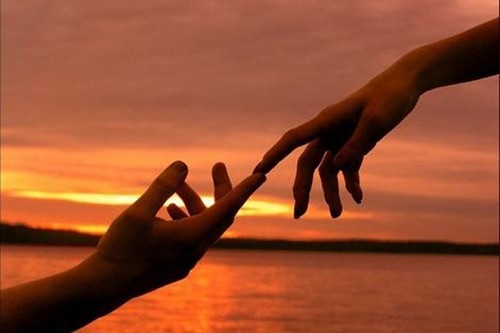 _dando_as_maos.jpg _dando_as_maos.jpg