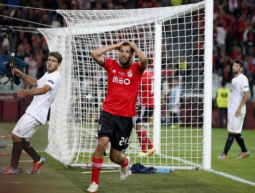 Benfica: Markovic a caminho do Liverpool, que vai pagar a cláusula