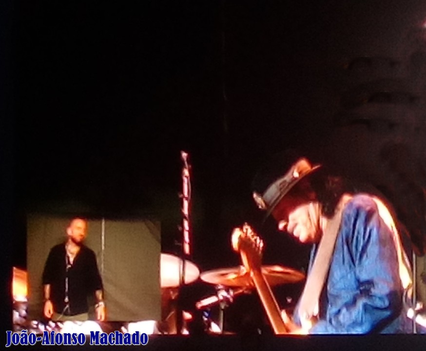 CARLOS SANTANA (HYDE PARK).jpg