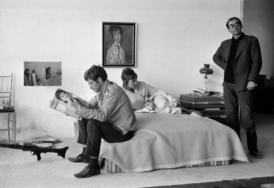 pierrot-le-fou-1965-013-production-shot-bedroom-je
