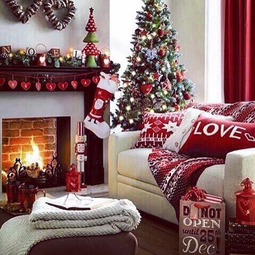 218004-Christmas-Living-Room-Decorations.jpg
