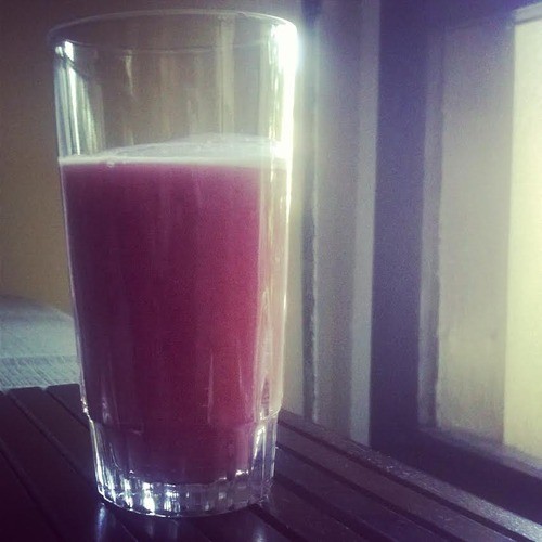 Sumo de romã, limão e laranja.jpg Sumo de romã, limão e laranja.jpg