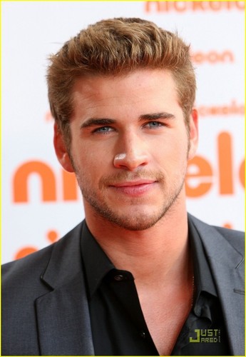 Liam-Hemsworth.jpg