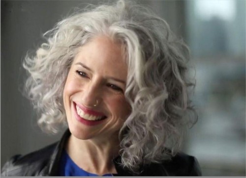 Só quem atravessa ao menos cinco décadas de vida