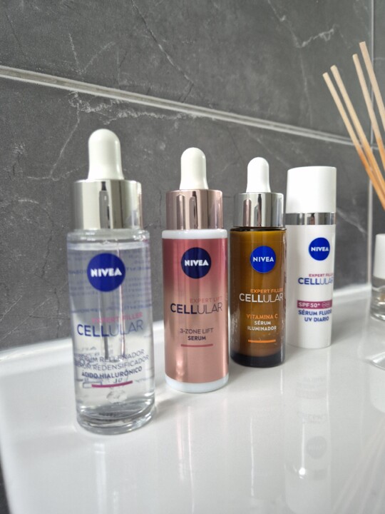 cellular Seruns Nivea