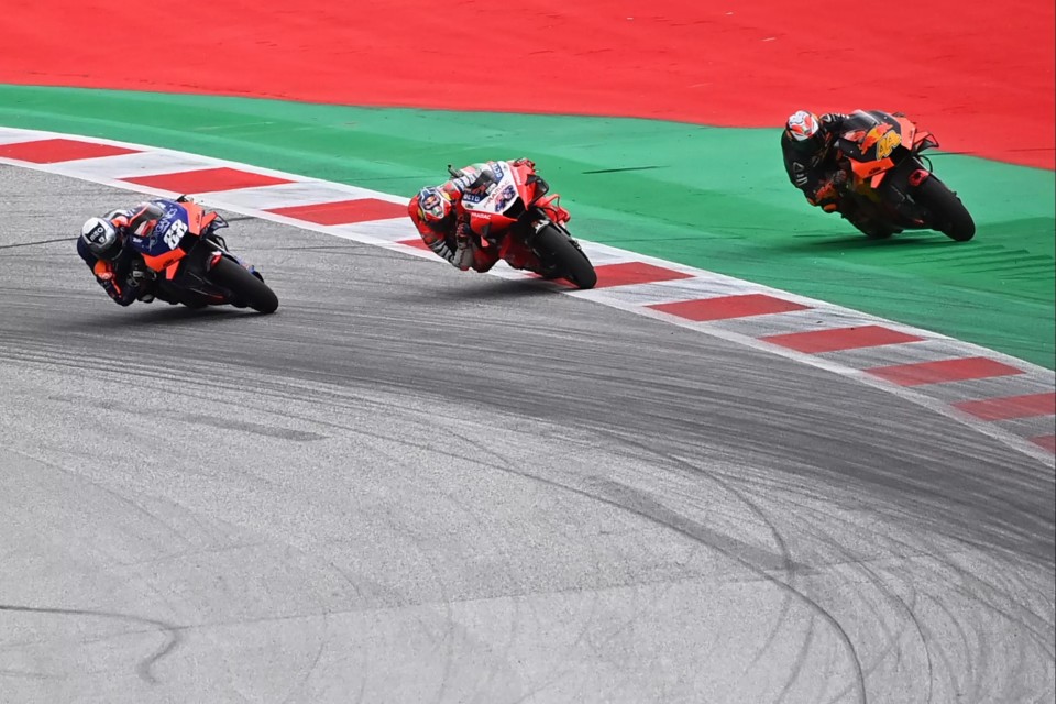 miguel oliveira última curva