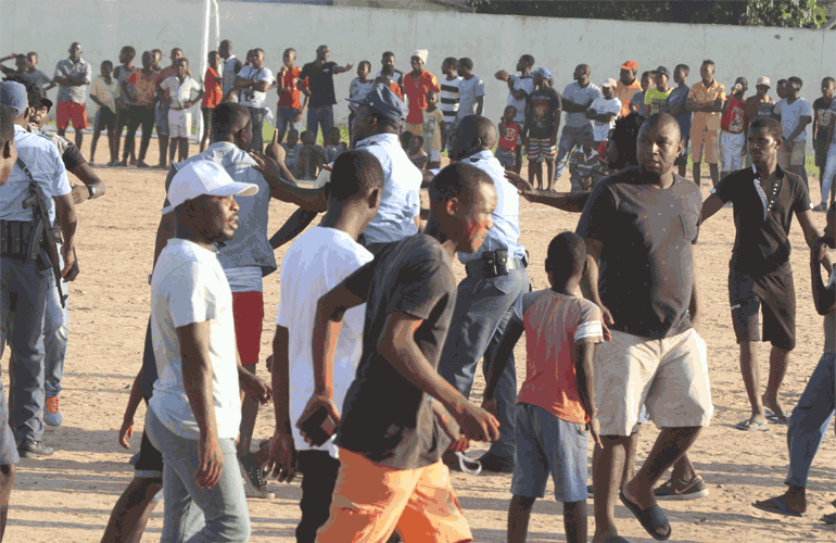 violencia no bebec.gif