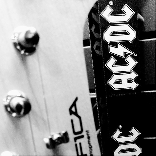 10809779_985028508180393_1903085889_nAnd2more_tone