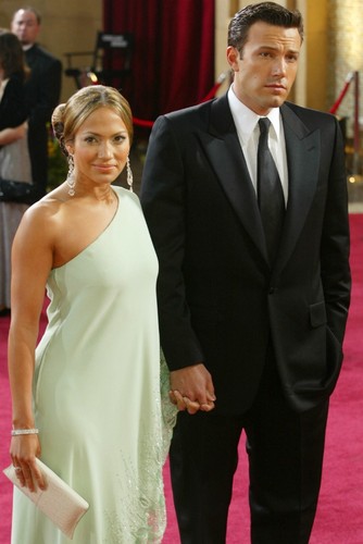ben-affleck-jennifer-lopez-marco-2003-oscar.jpg