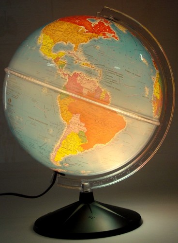 Num globo que dava uma luz do tamanho do mundo...