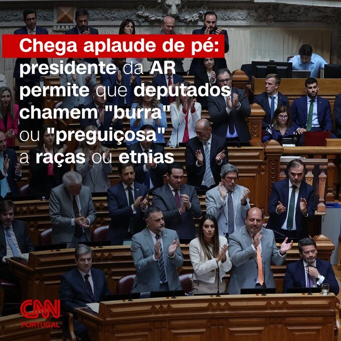 Chega aplaude de pé Aguiar-Branco.jpg