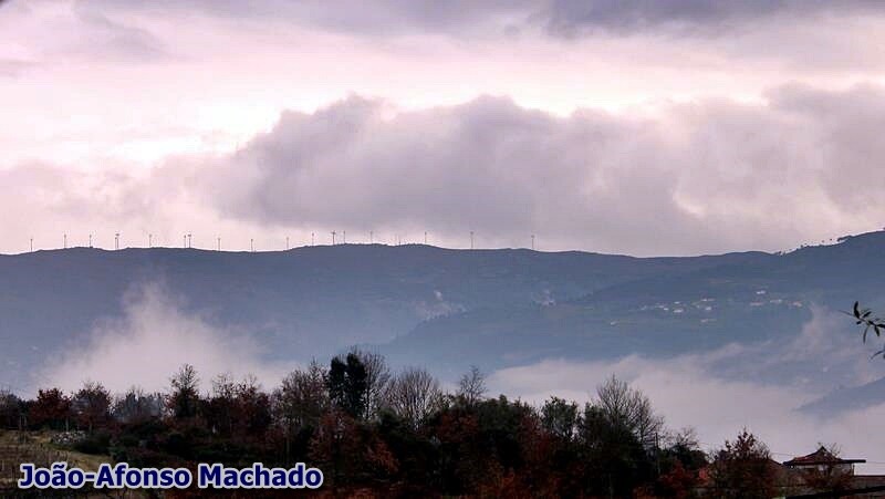 SOB NEVOEIRO SERRA MONTEMURO.jpg