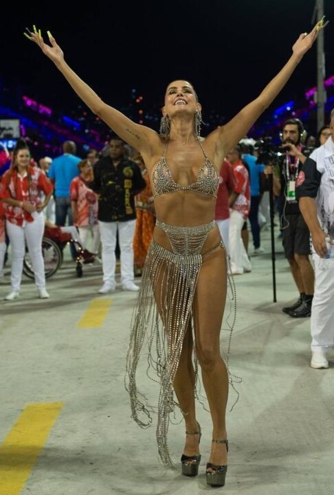 Deborah Secco (Carnaval Rio 2022).jpg