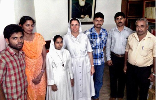 Irmã Carmo de Jesus e alunos-Cochim.jpg