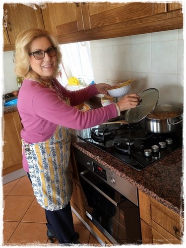 dra maria helena cozinha.jpg