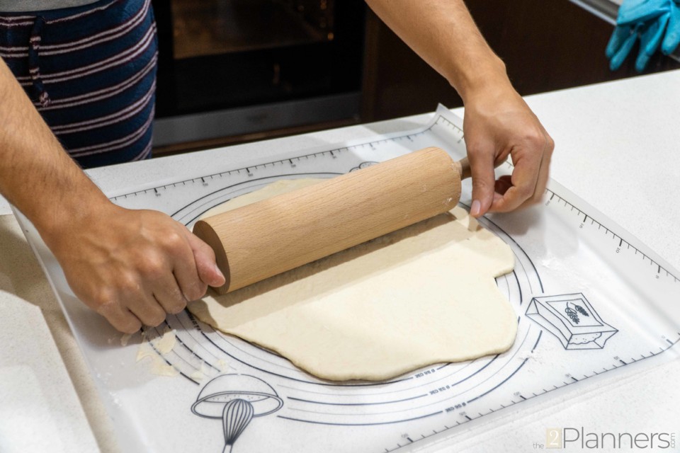 Italian Pizza Dough Recipe - The2Planners