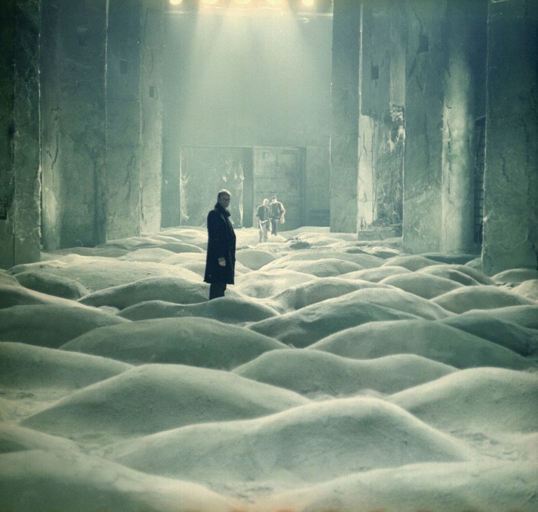 Andrei-Tarkovsky-Stalker-1979-1-.jpeg.jpg