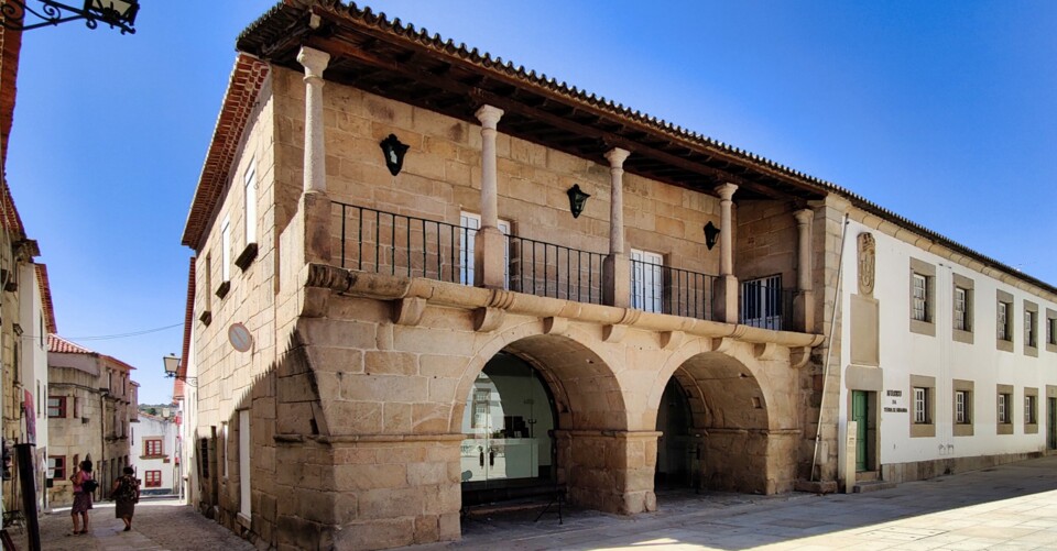 Miranda do Douro centro da cidade03.jpg