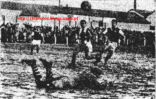 1956-57-fcb-caldas-pinheiro defende e janita afons