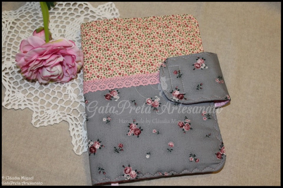 Capa de livros Tiny Roses1.JPG