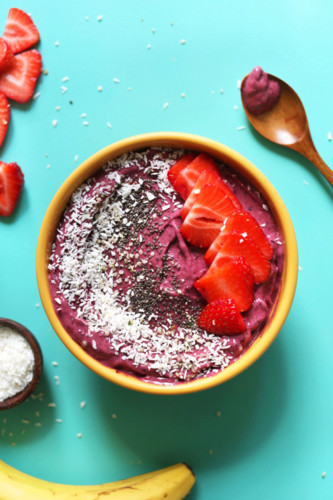 The-PERFECT-5-minute-Smoothie-Bowl-Simple-ingredie