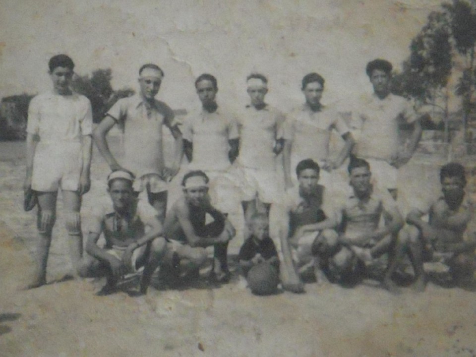 Uma Equipa do Uniao Futebol Clube Amorense.jpg