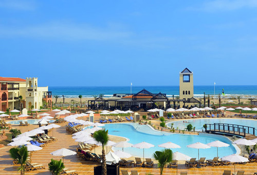 Be Live piscinas.jpg